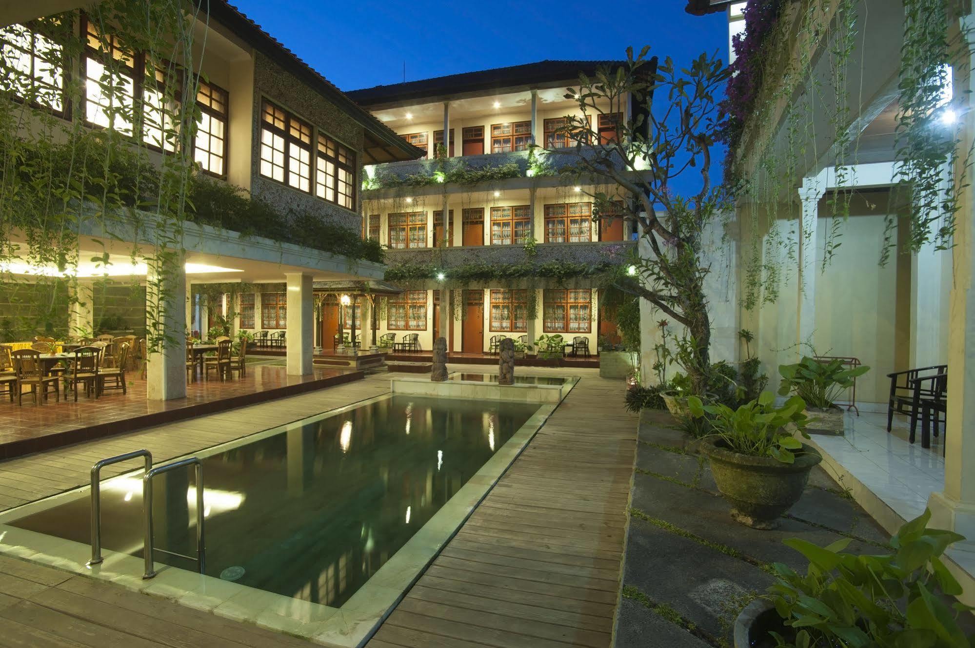 Catur Adi Putra Hotel Denpasar  Luaran gambar