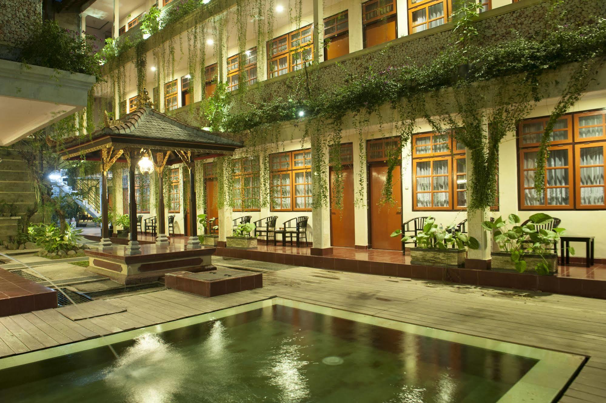 Catur Adi Putra Hotel Denpasar  Luaran gambar