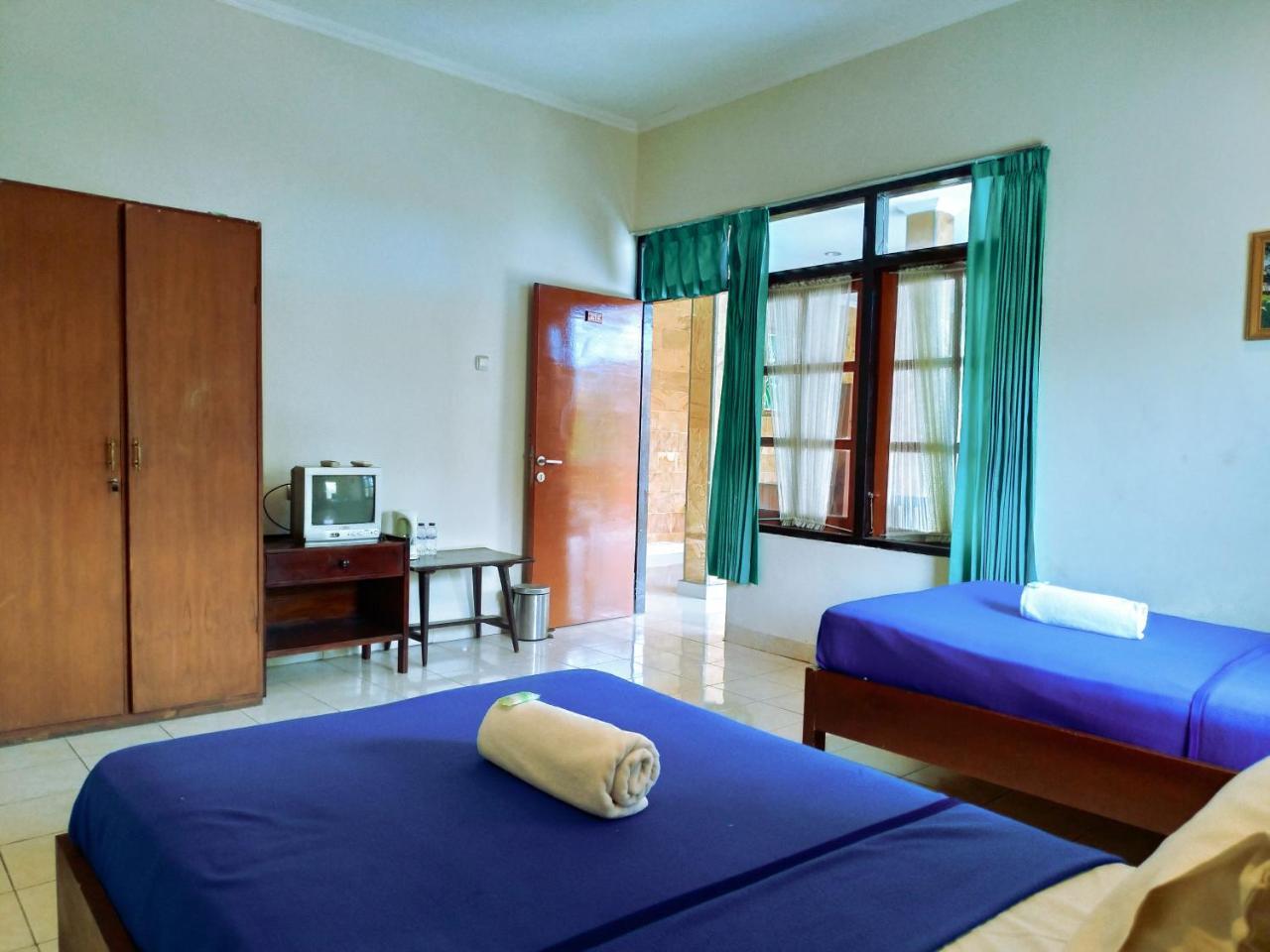 Catur Adi Putra Hotel Denpasar  Bilik gambar